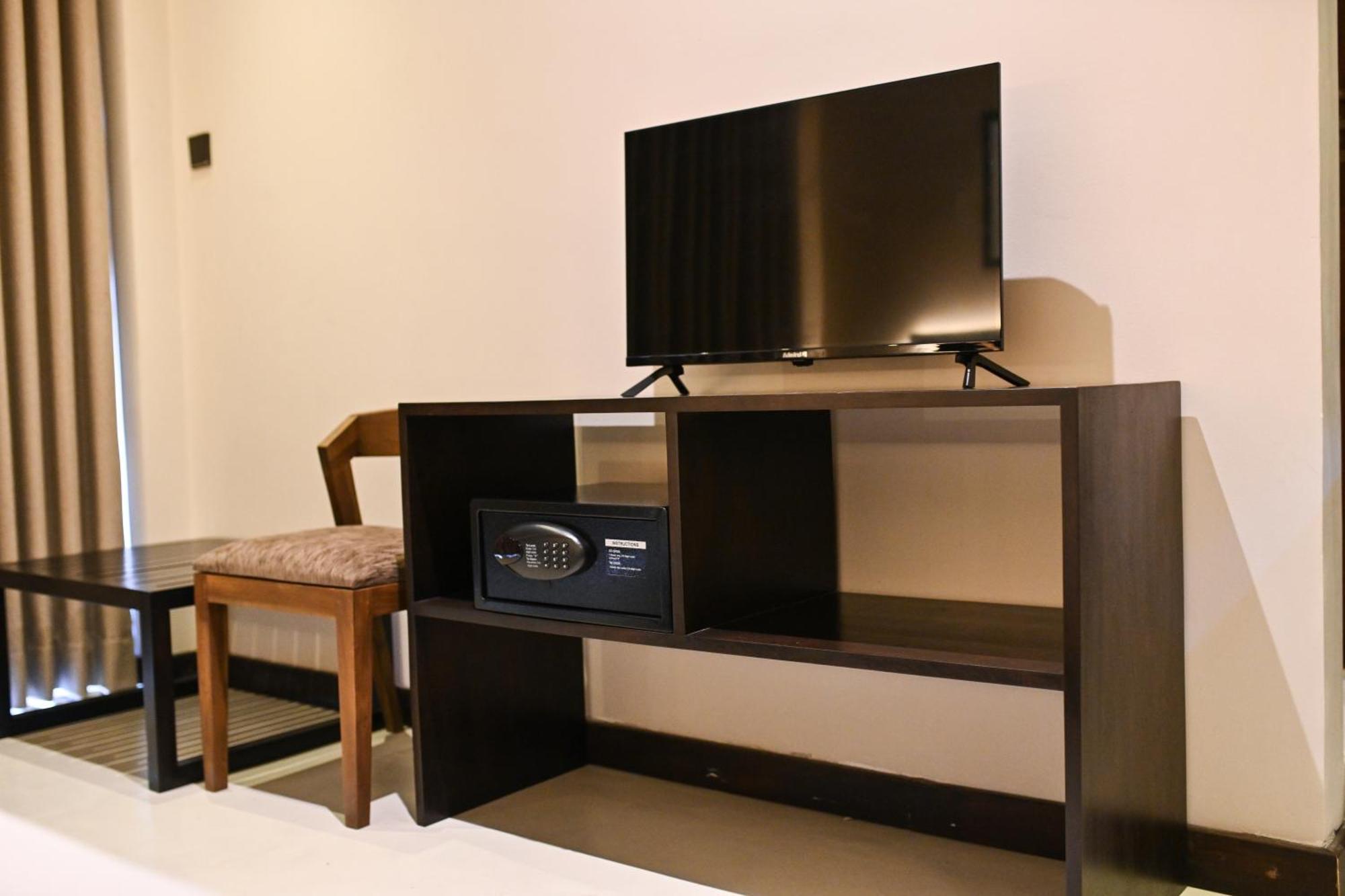 Hiriketiya Beach Resort Диквела Екстериор снимка