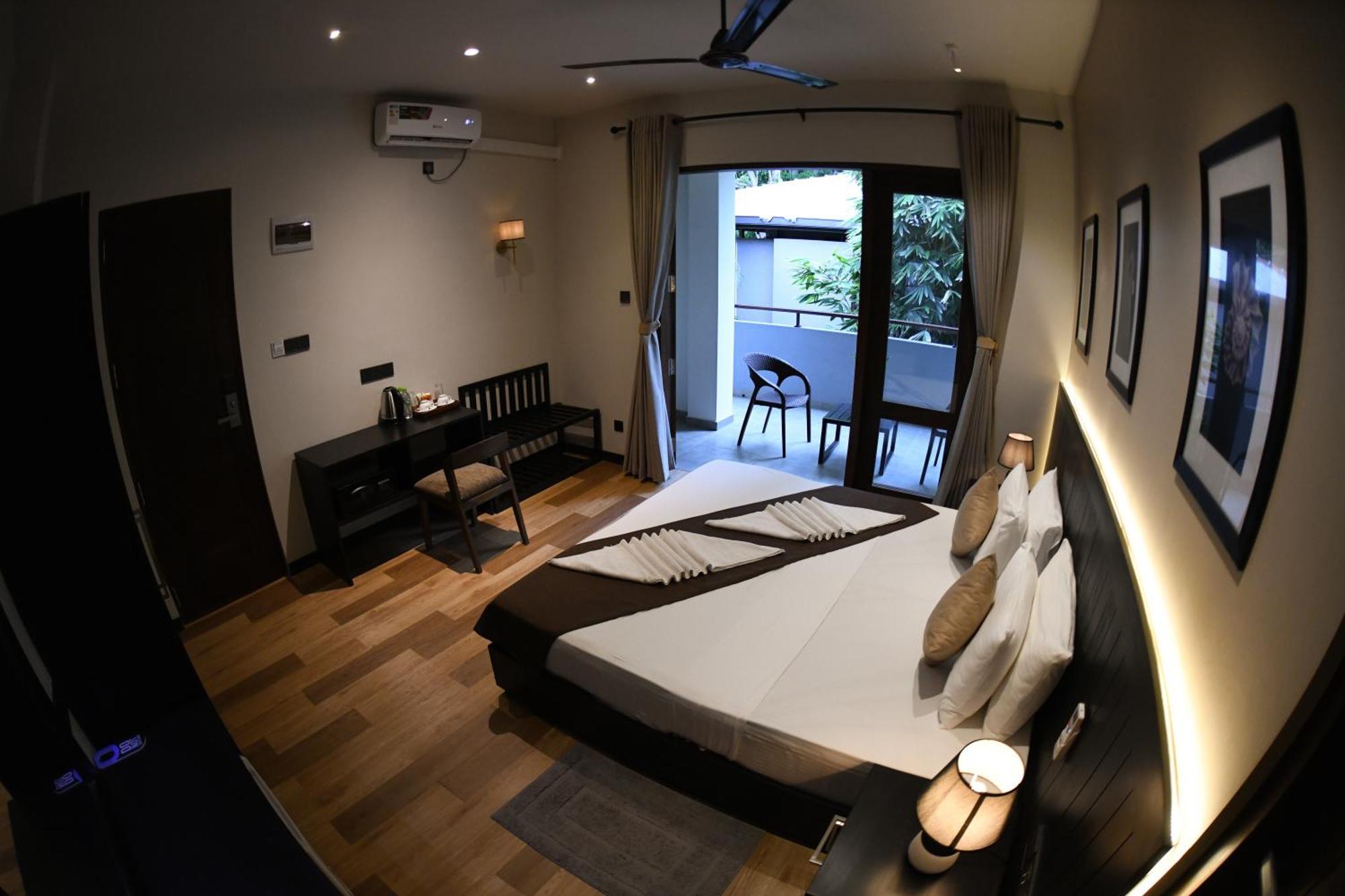 Hiriketiya Beach Resort Диквела Екстериор снимка